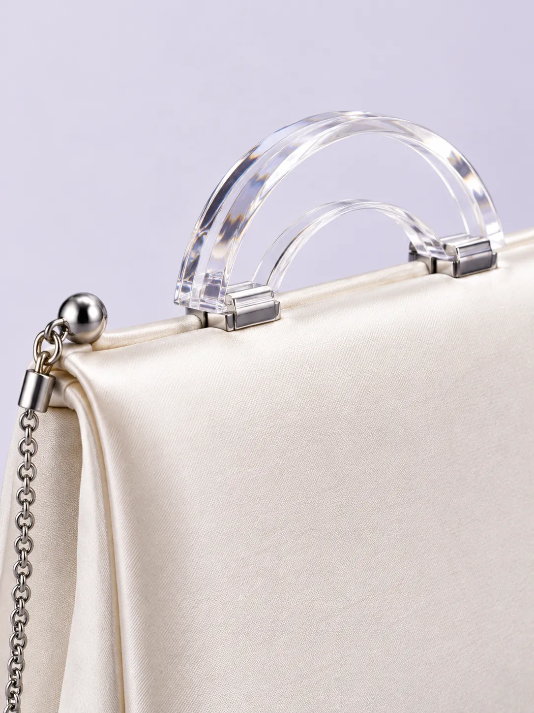 Arc Chain Clutch – detail