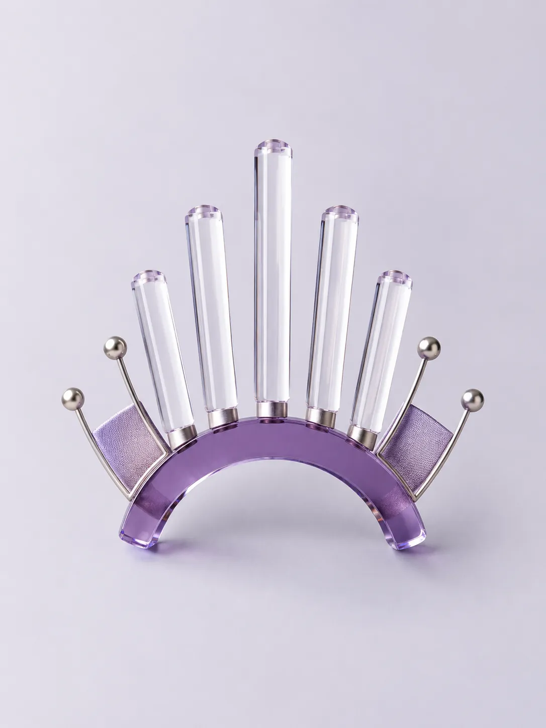 Colonnade Brooch – studio photograph