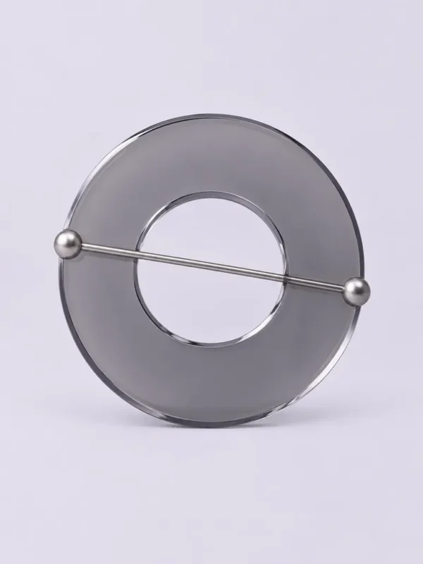 Oculus Brooch – studio photograph