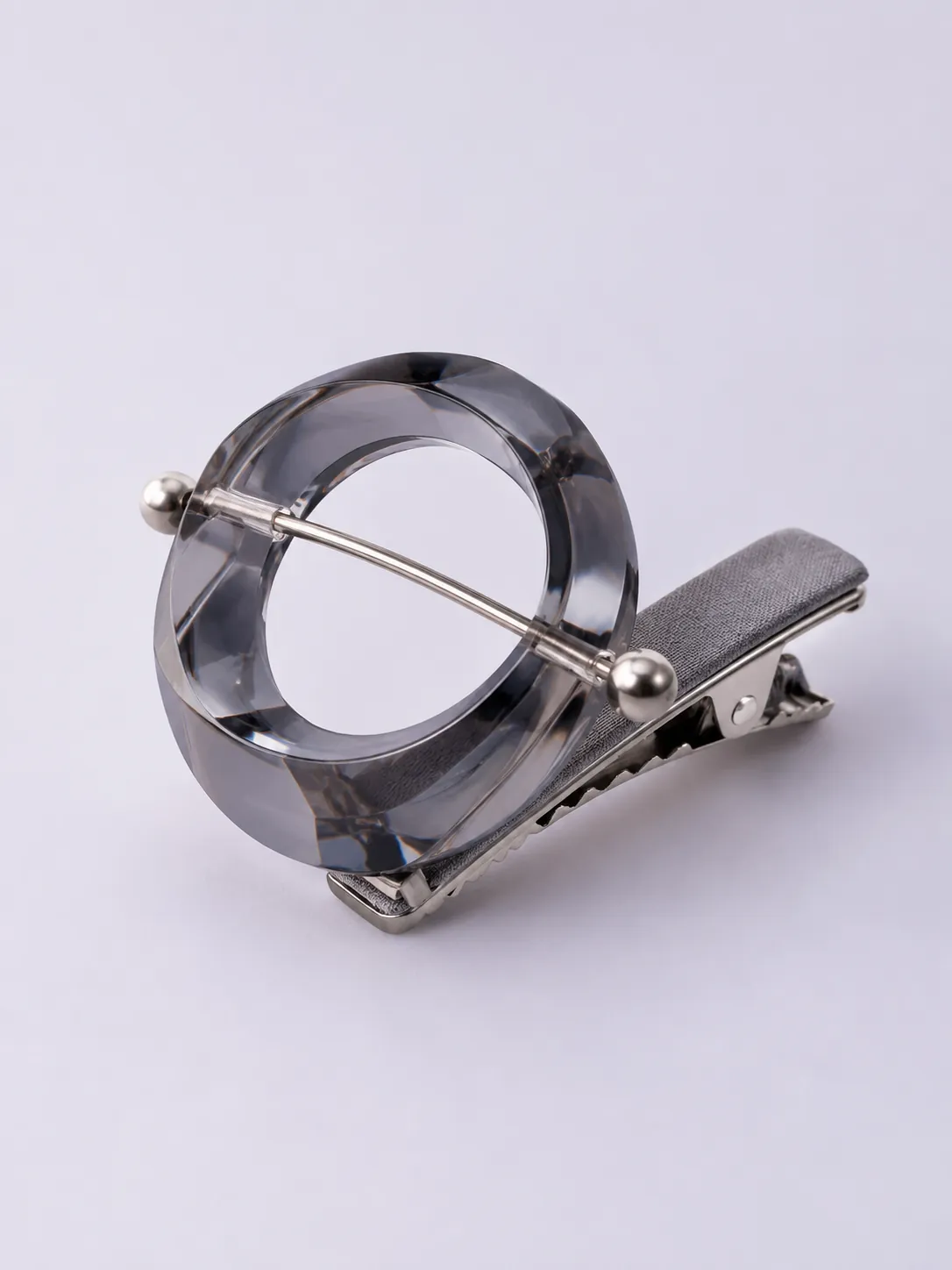 Oculus Hair Clip – studio photograph