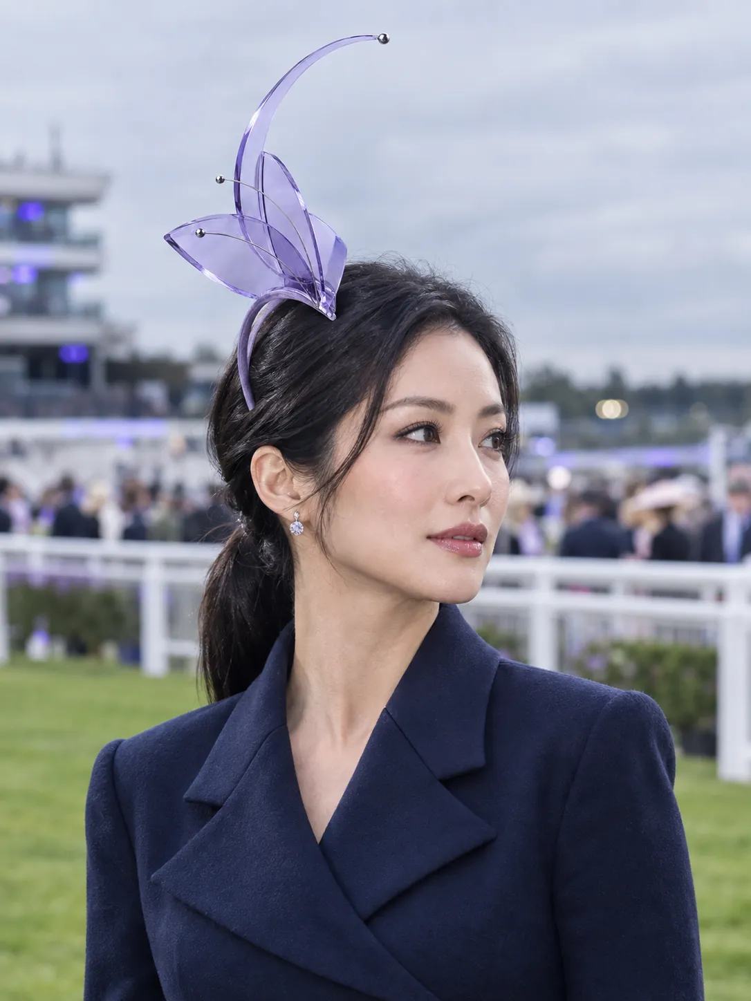 Parabola Headpiece – worn